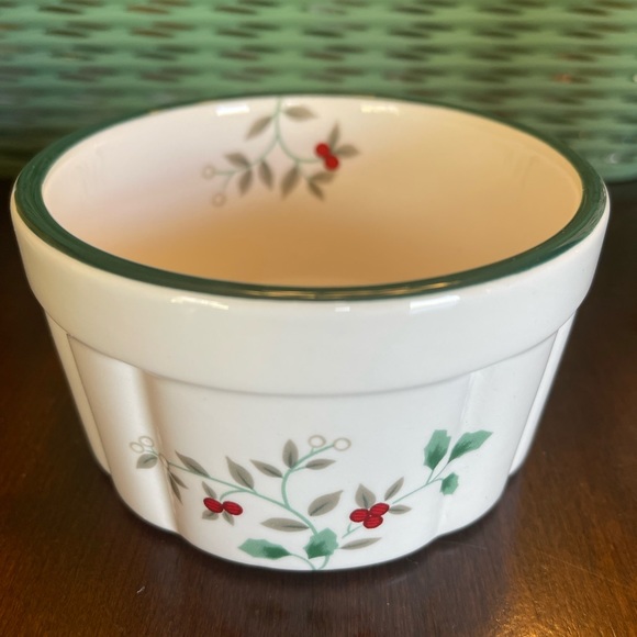 Pfaltzgraff Winterberry Dip Bowl And Spreader - Picture 4 of 13
